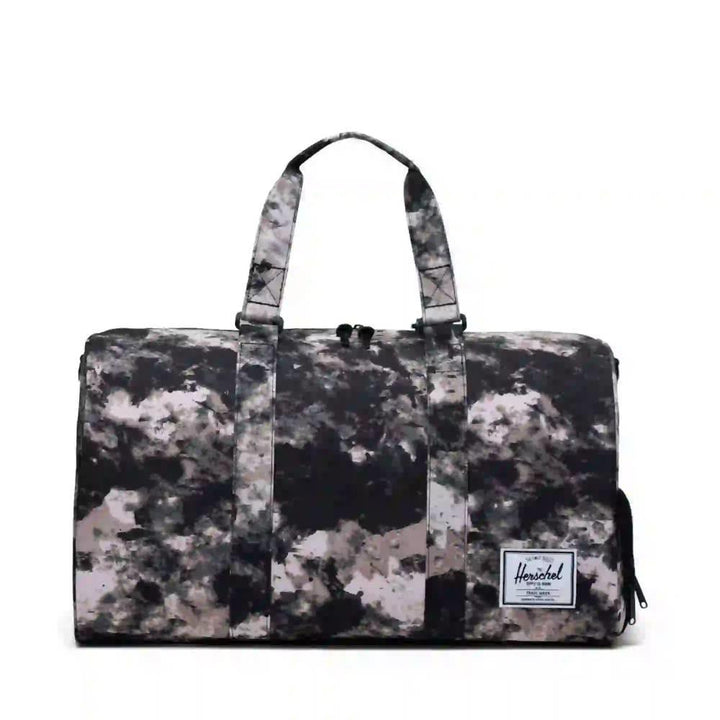 Herschel Novel Nature Camo תיק חדר כושר הרשל הסוואה