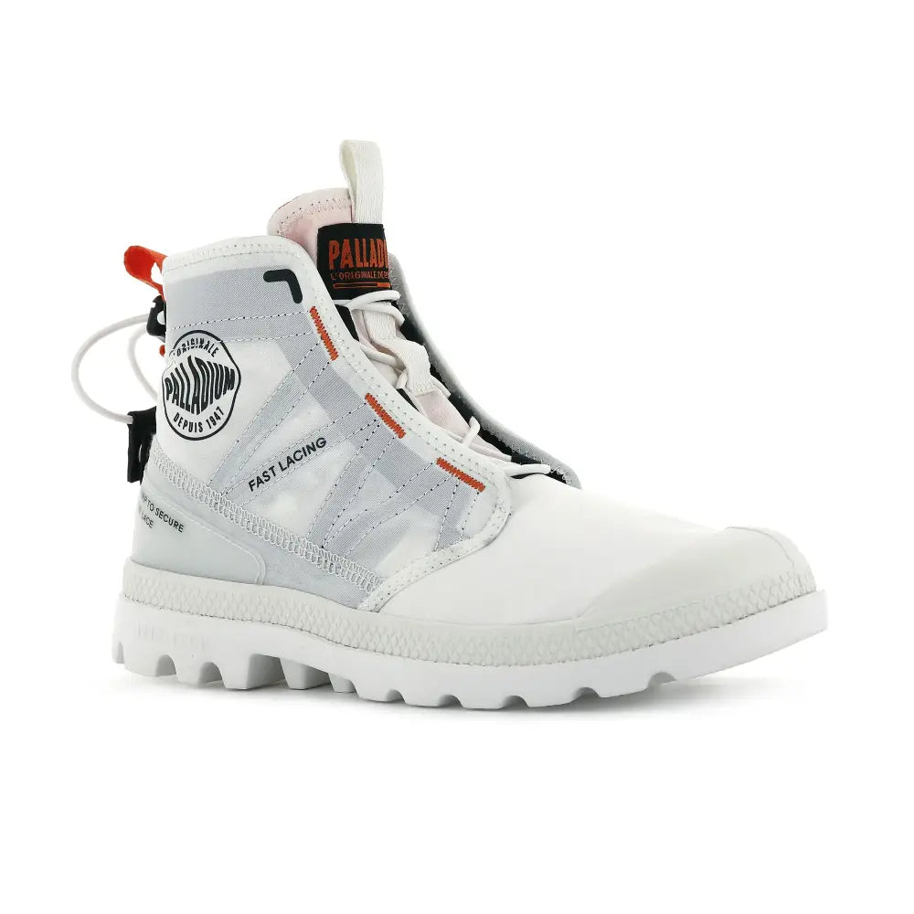 Palladium Pampa Travel Lite נעלי פלדיום לבנות לגבר