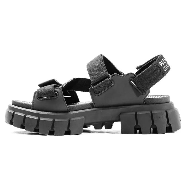 Palladium Revolt Sandal Mono סנדלי פלטפורמה לאישה בצבע שחור