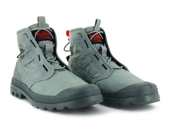 Palladium Pampa Travel Lite | נעלי פלדיום אפורות לגבר